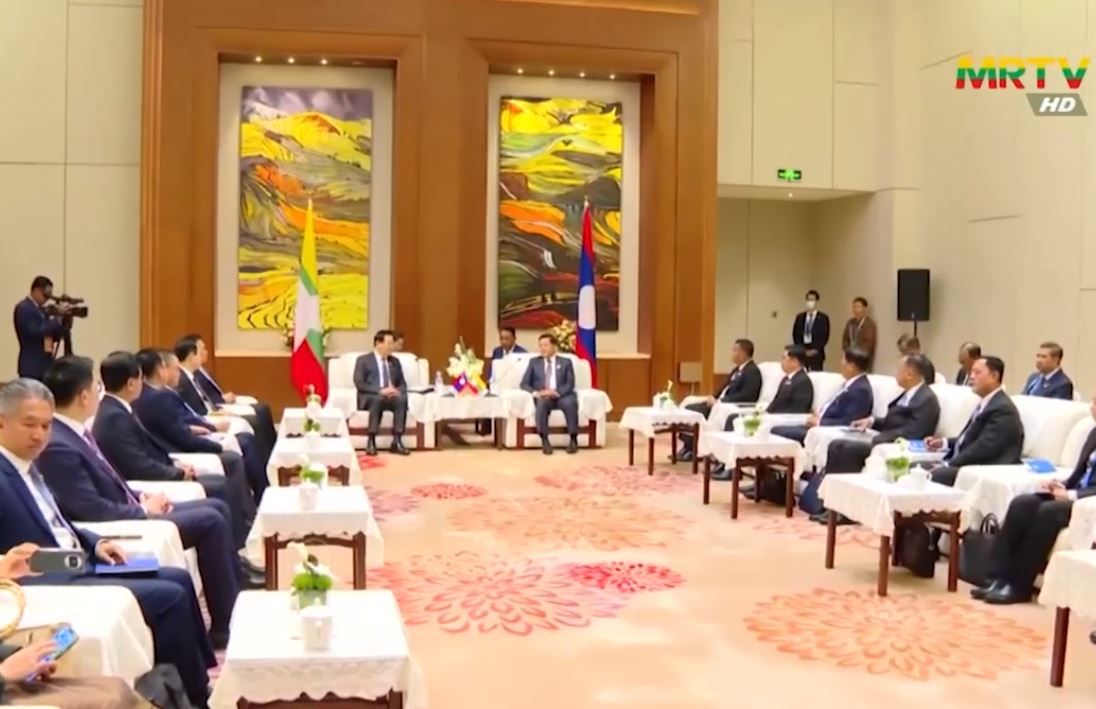 နိုင်ငံတော်ဝန်ကြီးချုပ် ဝန်ကြီးချုပ်များနှင့် တွေ့ဆုံဆွေးနွေး