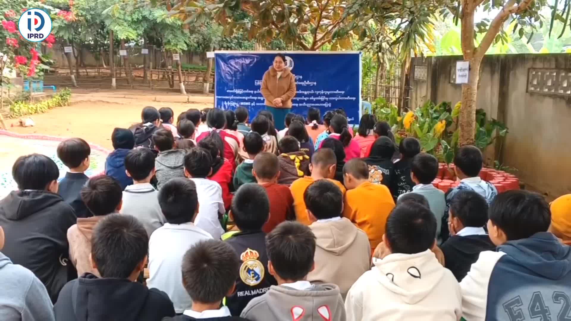 မိုင်းယောင်းမြို၌ စာဖတ်ရှိန်မြှင့်တင်ရေး နယ်လှည့်စာကြည့်တိုက် ကွ...