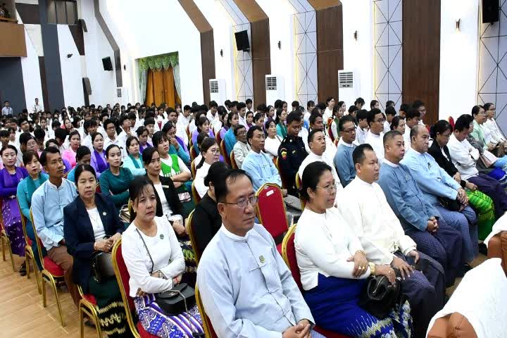 တနင်္သာရီတိုင်းဒေသကြီးဝန်ကြီးချုပ်ဦးမြတ်ကို အပြည်အပြည်ဆိုင်ရာ မ...